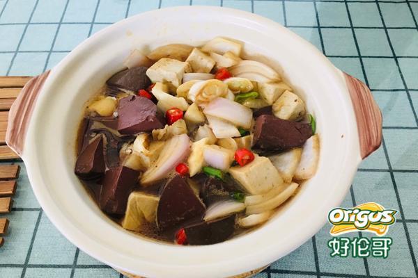 砂锅鸭血炖豆腐