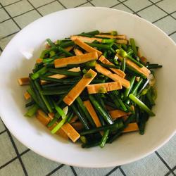 韭菜苔炒豆干