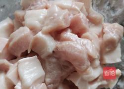 西芹木耳炒肉的做法图解3