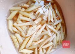 藕带炒牛肉的做法图解1