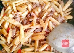 藕带炒牛肉的做法图解5