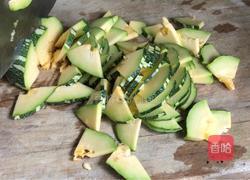 五花肉炒南瓜的做法图解2