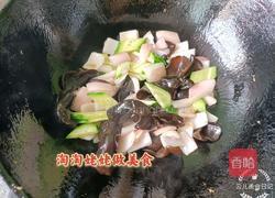 洋葱木耳炒鸡蛋的做法图解6