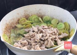 青番茄炒肉的做法图解12