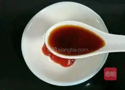 Illustration of how to make sweet and sour lotus root clips 8