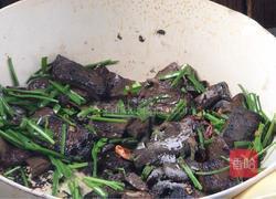 韭菜炒猪血的做法图解9