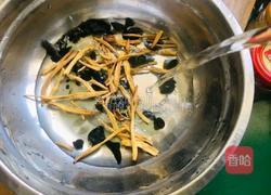 酸辣肉丝汤的做法图解1