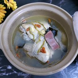 霍山石斛炖鸡的做法[图]
