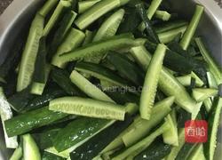 凉拌小黄瓜咸菜的做法图解2