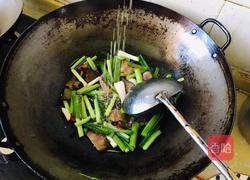青蒜炒腊肉的做法图解5