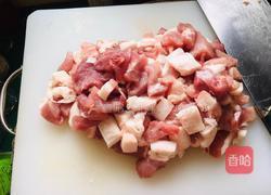 大肉西葫芦包子的做法图解1