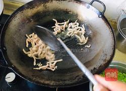 青椒豆皮炒肉丝的做法图解4