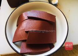 青椒炒鸭血的做法图解1