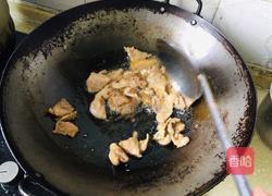 青椒炒过油肉的做法图解7