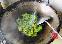 青椒炒过油肉的做法图解13