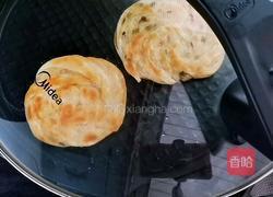 葱油饼(饺子皮版)的做法图解12