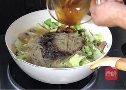 五花肉炖白菜粉条的做法图解14