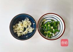 酸汤饺子的做法图解2