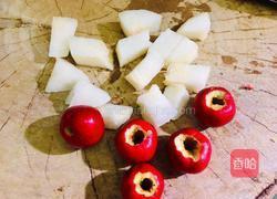 雪梨山楂糖水的做法图解2