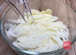 炝炒藕片的做法图解2