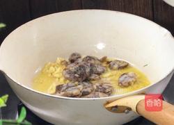酸豆角茭白炒腊肠的做法图解11