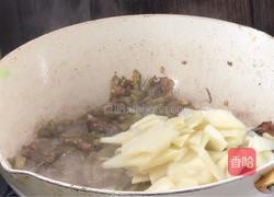 酸豆角茭白炒腊肠的做法图解13