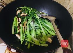 香菇炒油菜的做法图解4