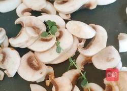 蘑菇南瓜汤的做法图解4