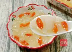 Illustration of how to make white fungus and fermented snow pear soup 13