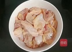 家常板栗蒸鸡的做法图解1