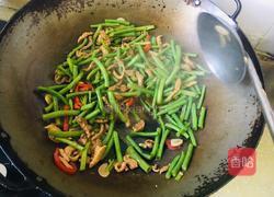 豇豆炒肉丝的做法图解9