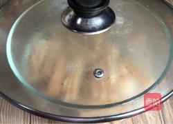 腐竹炒虾仁的做法图解2