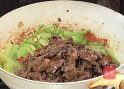 西芹炒牛肉的做法图解12