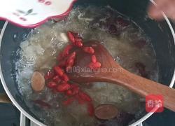 红枣银耳莲子羹的做法图解7