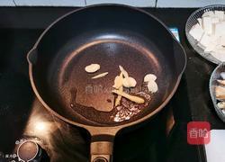 裙带菜蛤蜊豆腐汤的做法图解4