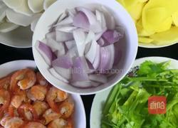 年糕干锅虾的做法图解1