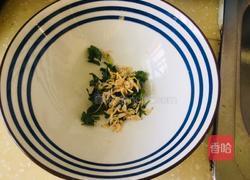 鸡蛋香菜冲汤的做法图解2