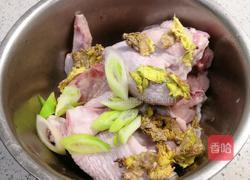 凉拌手撕鸡腿的做法图解2