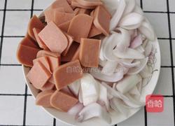 洋葱炒火腿肉的做法图解2
