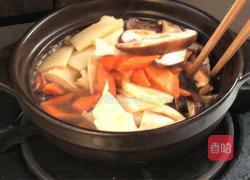 香菇冬笋肉片煲的做法图解12