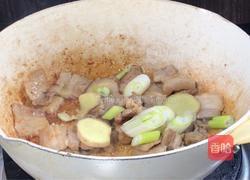 五花肉焖豆腐皮的做法图解7