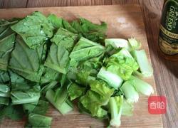 青菜鸡蛋炒河粉的做法图解1