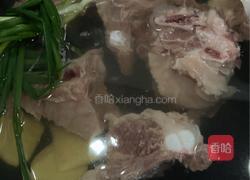 排骨莲藕汤(电饭煲)的做法图解1