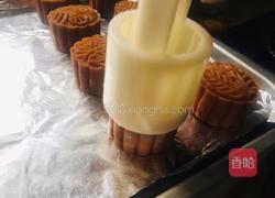 广式绿豆沙月饼的做法图解6