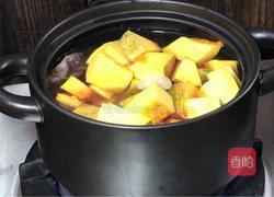 南瓜银耳莲子羹的做法图解5