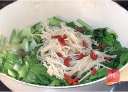 金针菇炒白菜的做法图解8