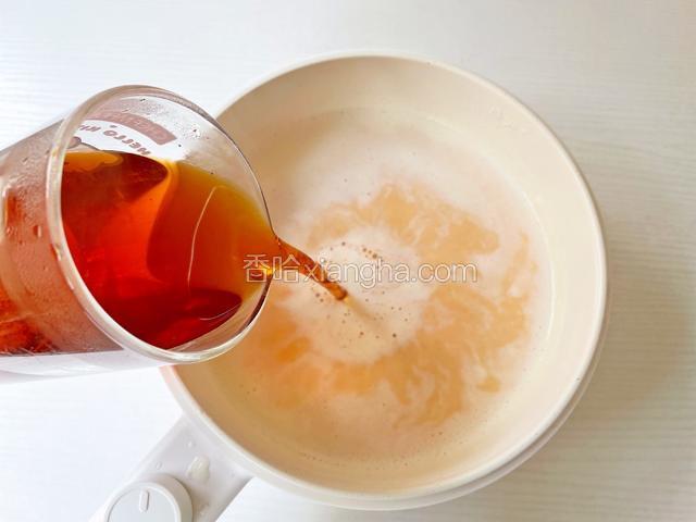 加入茶汤