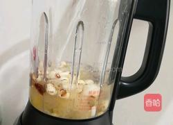 银耳百合莲子饮的做法图解3