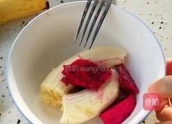 香蕉火龙果华夫饼的做法图解1