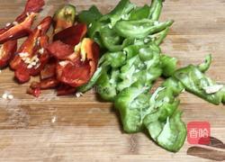 青椒炒花菜的做法图解2